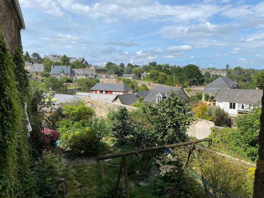 Appartement En Plein Coeur Historique De Dinan Exteriér fotografie